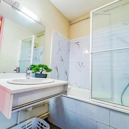 Bel Avec Balcon Et Parking Prive